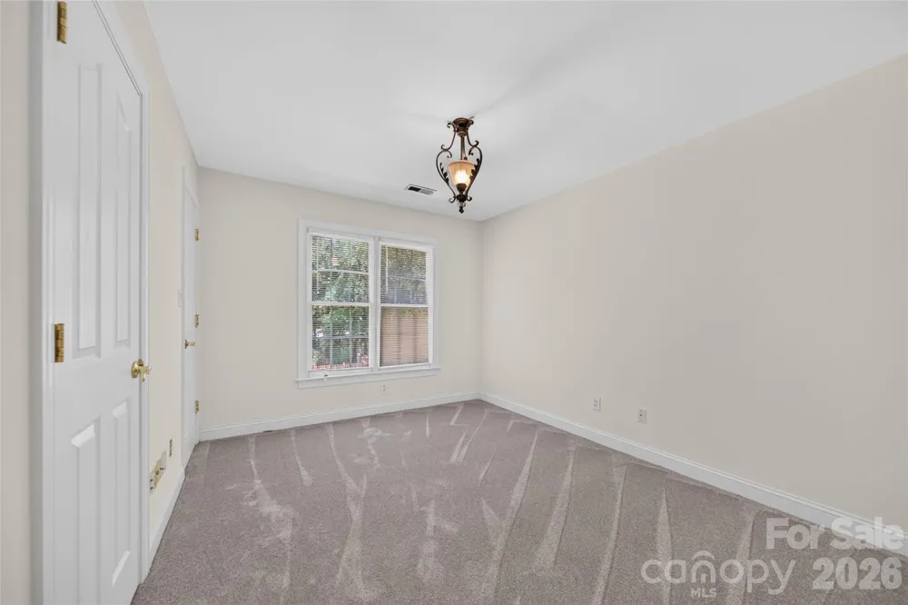 12135 Darby Chase Drive Charlotte, NC 28277