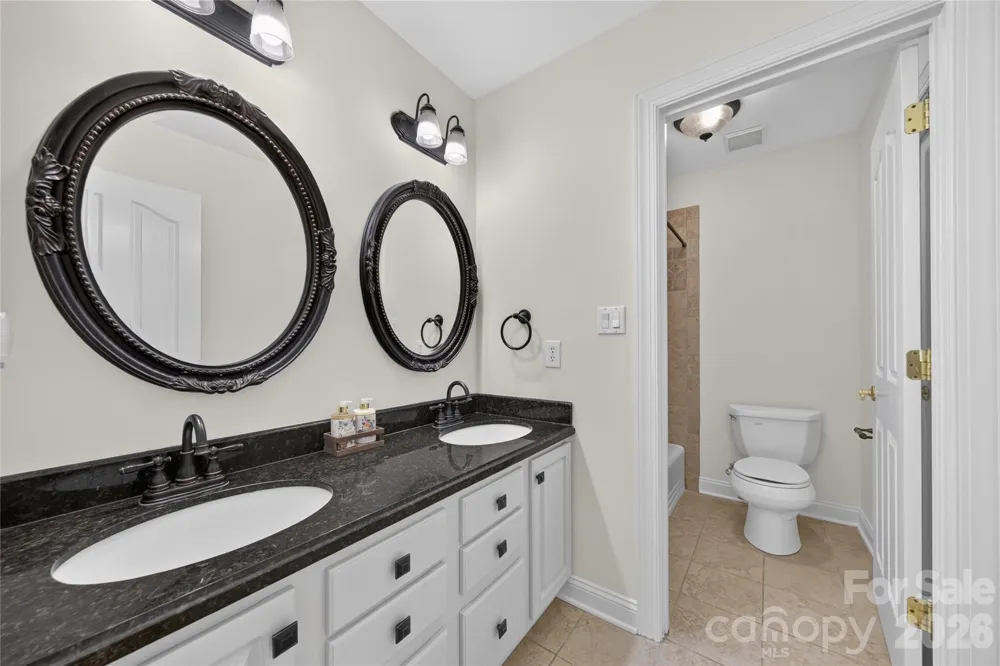 12135 Darby Chase Drive Charlotte, NC 28277