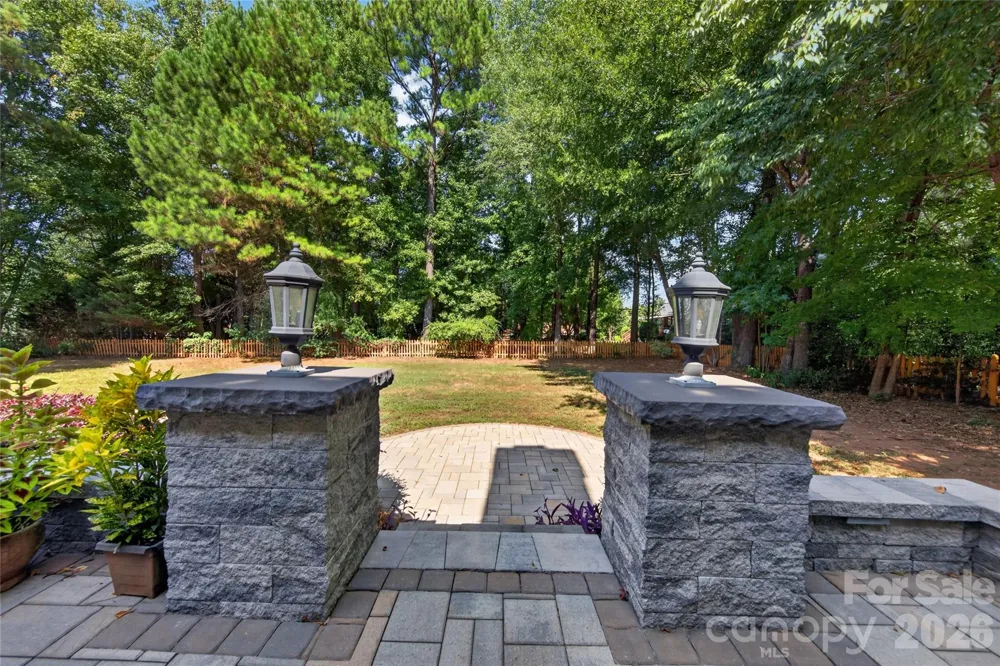 12135 Darby Chase Drive Charlotte, NC 28277