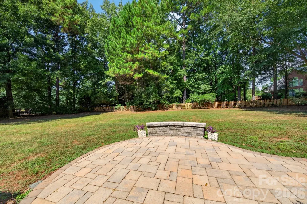 12135 Darby Chase Drive Charlotte, NC 28277