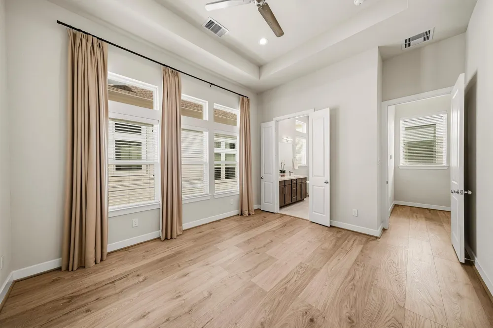 728 Carriage Knolls Drive Houston, TX 77008