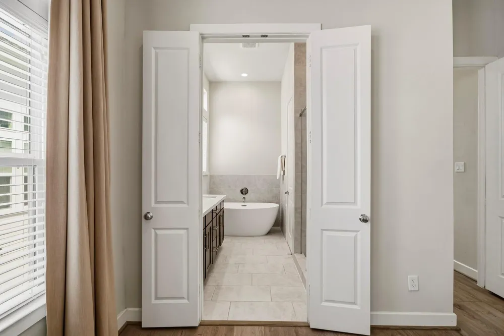 728 Carriage Knolls Drive Houston, TX 77008