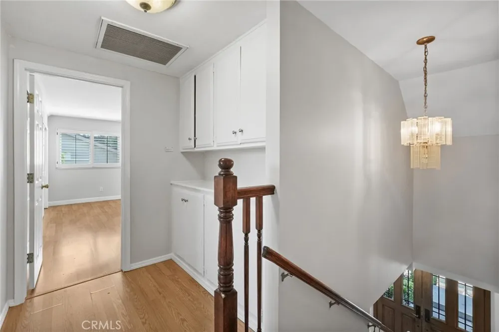 11380 Reseda Los Angeles, CA 91326