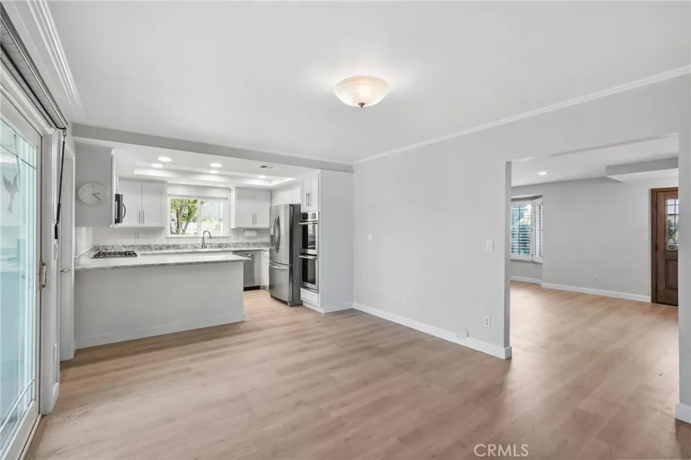 11380 Reseda Los Angeles, CA 91326