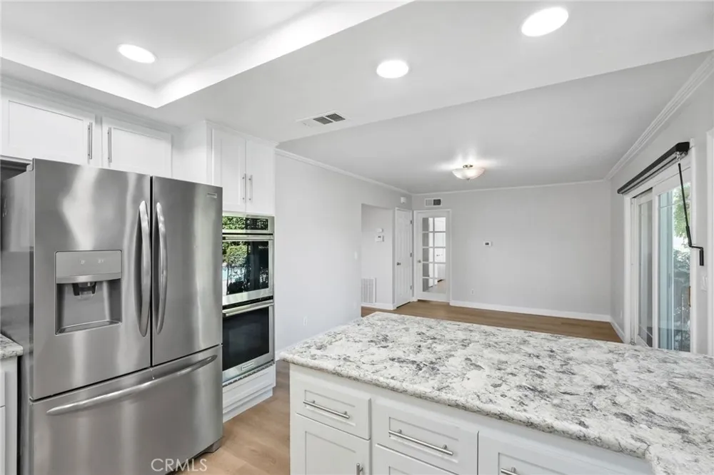 11380 Reseda Los Angeles, CA 91326