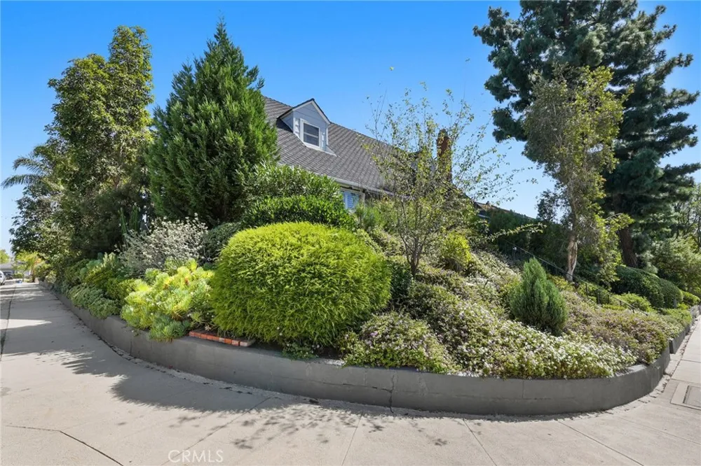 11380 Reseda Los Angeles, CA 91326