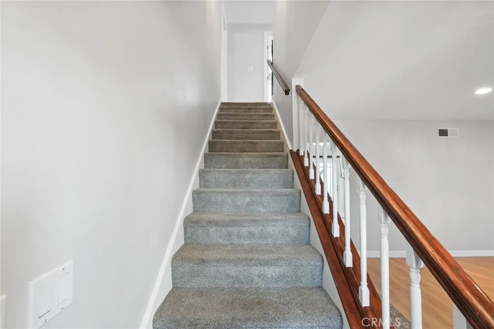 11380 Reseda Los Angeles, CA 91326