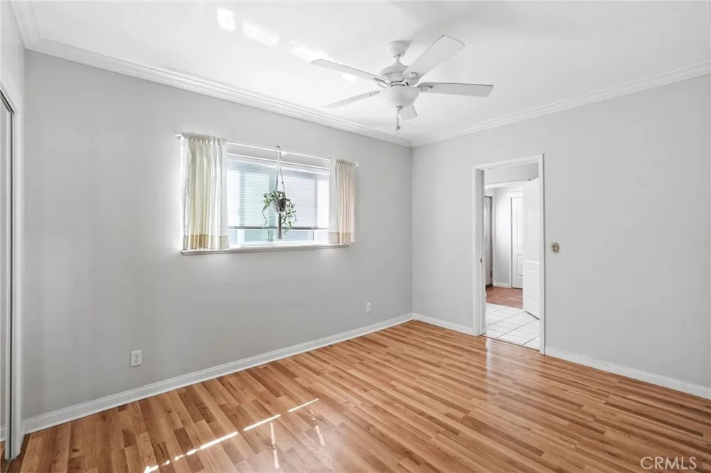 11380 Reseda Los Angeles, CA 91326