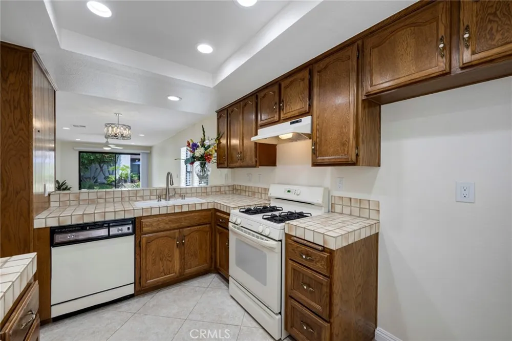 319 Molokai Drive Placentia, CA 92870