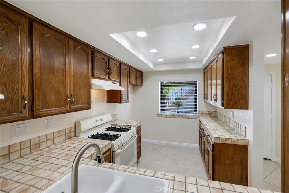 319 Molokai Drive Placentia, CA 92870