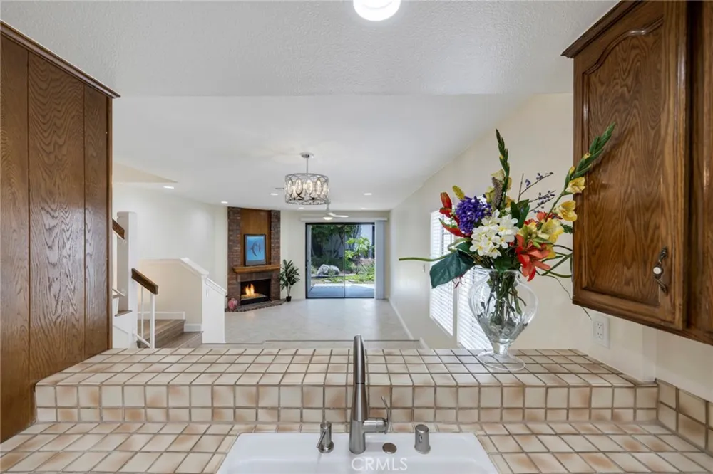 319 Molokai Drive Placentia, CA 92870