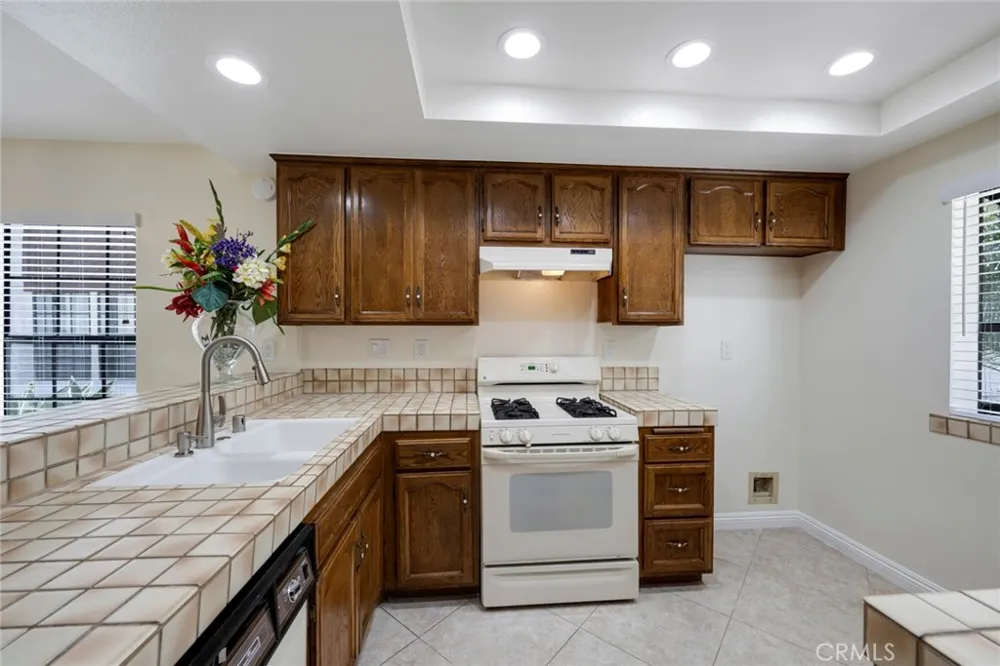319 Molokai Drive Placentia, CA 92870