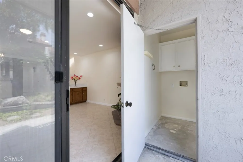 319 Molokai Drive Placentia, CA 92870