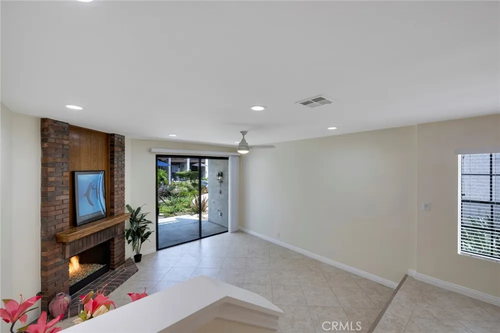 319 Molokai Drive Placentia, CA 92870