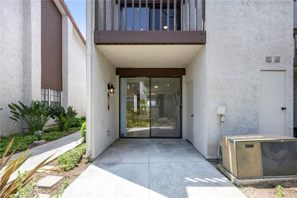 319 Molokai Drive Placentia, CA 92870