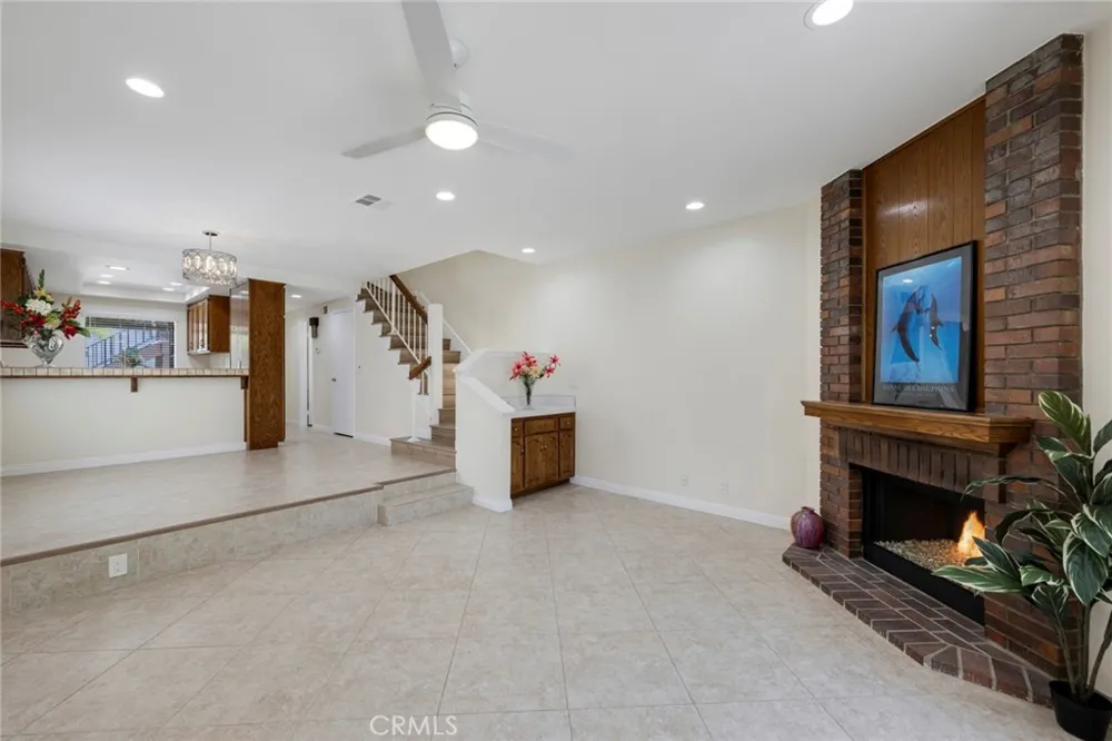 319 Molokai Drive Placentia, CA 92870