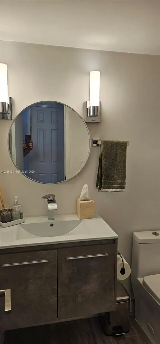 17600 Bay Rd #N906 Sunny Isles Beach, FL 33160
