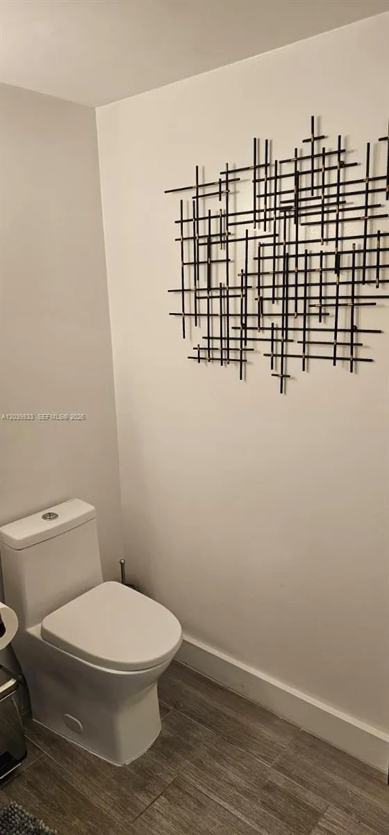 17600 Bay Rd #N906 Sunny Isles Beach, FL 33160