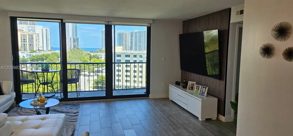17600 Bay Rd #N906 Sunny Isles Beach, FL 33160