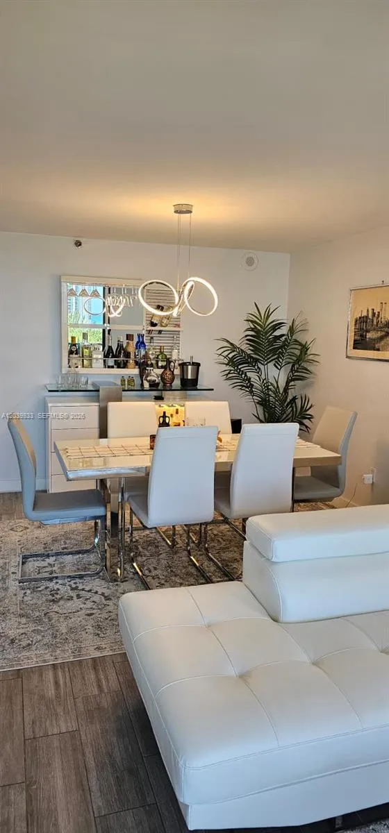 17600 Bay Rd #N906 Sunny Isles Beach, FL 33160