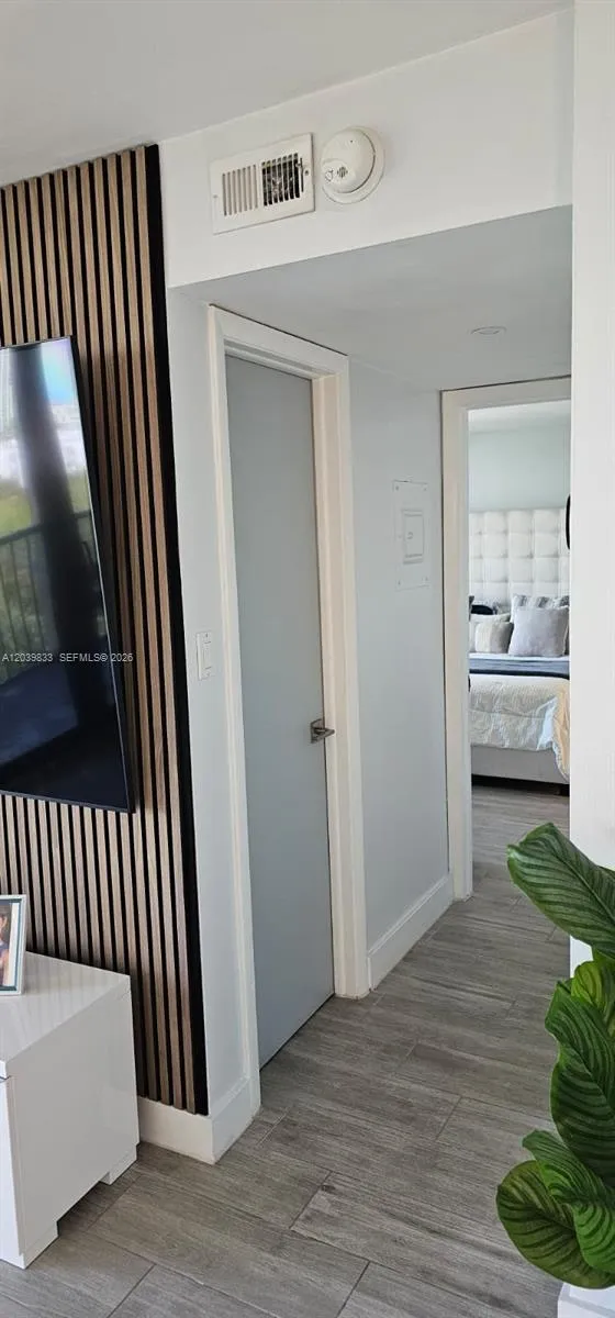 17600 Bay Rd #N906 Sunny Isles Beach, FL 33160