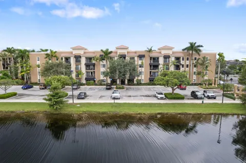 4907 Midtown Lane #1306