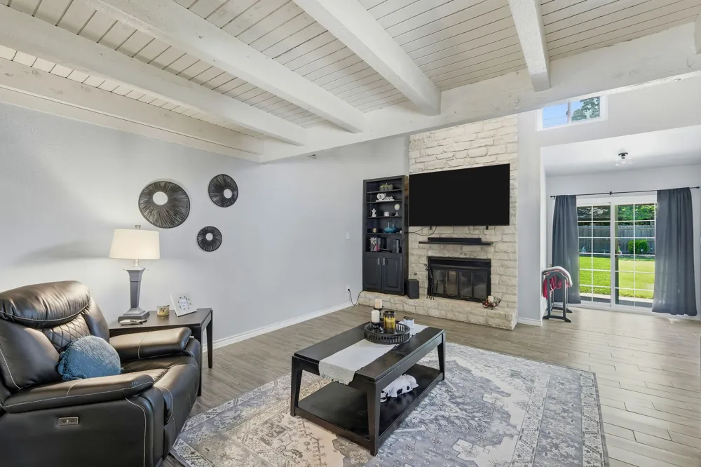 602 Applewood Drive Pflugerville, TX 78660