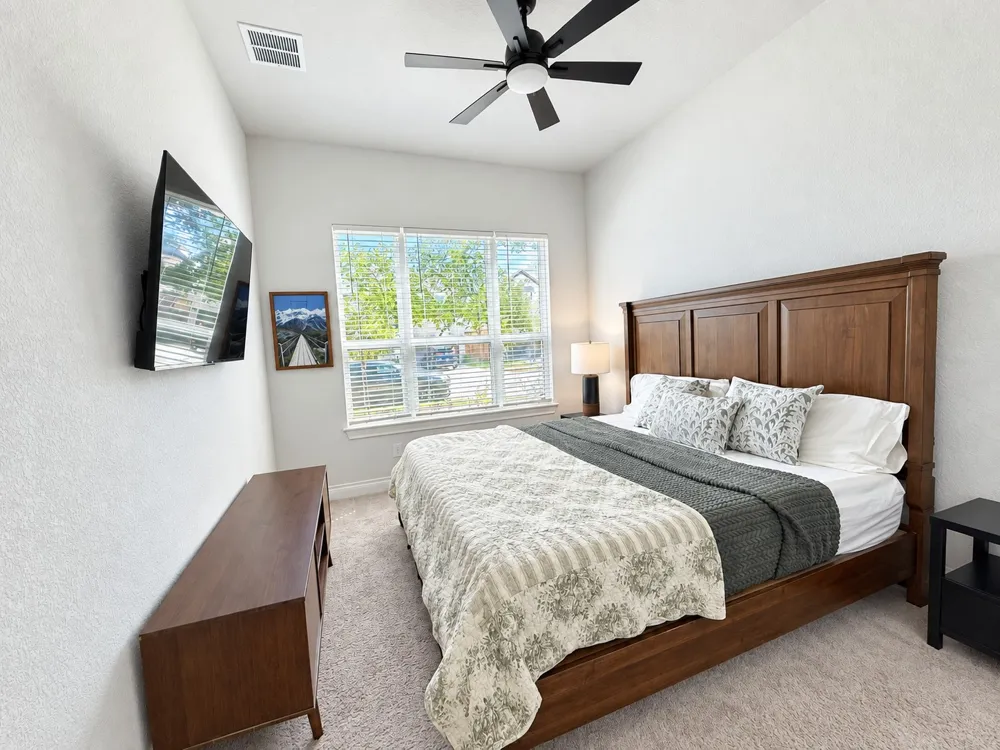 336 Darley Oak Drive Dripping Springs, TX 78620