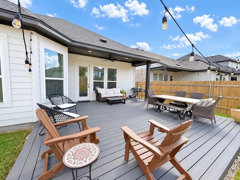 336 Darley Oak Drive Dripping Springs, TX 78620