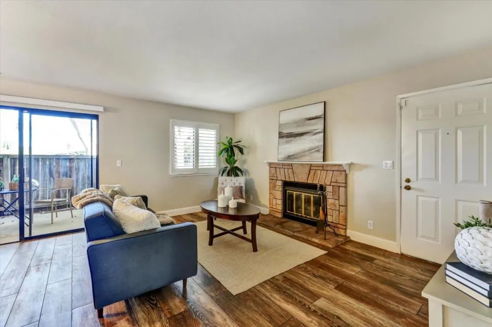 2203 LaTerrace Circle San Jose, CA 95123