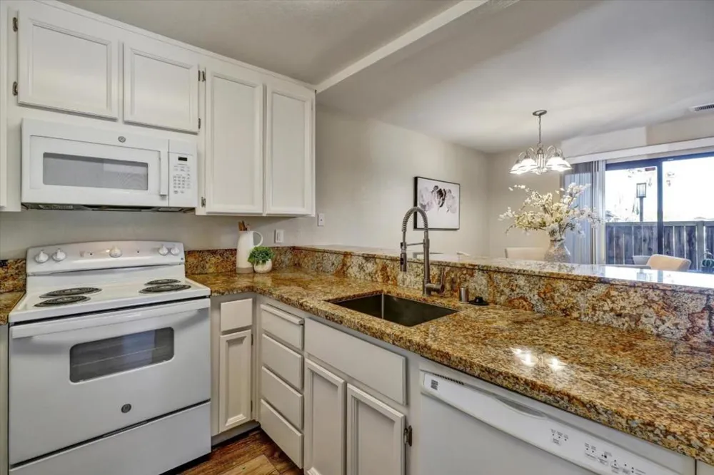 2203 LaTerrace Circle San Jose, CA 95123