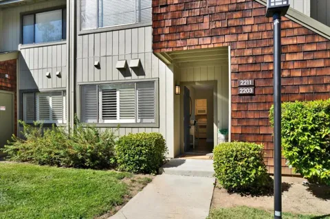 2203 LaTerrace Circle