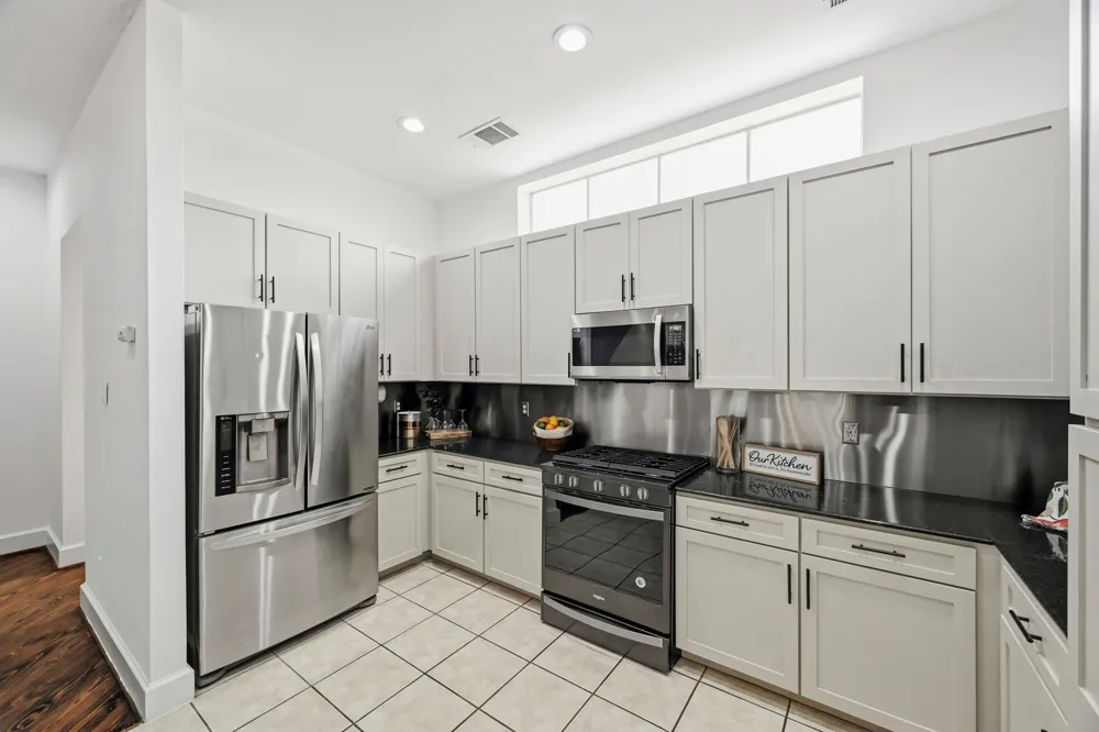 2602 Washington Avenue #C Houston, TX 77007