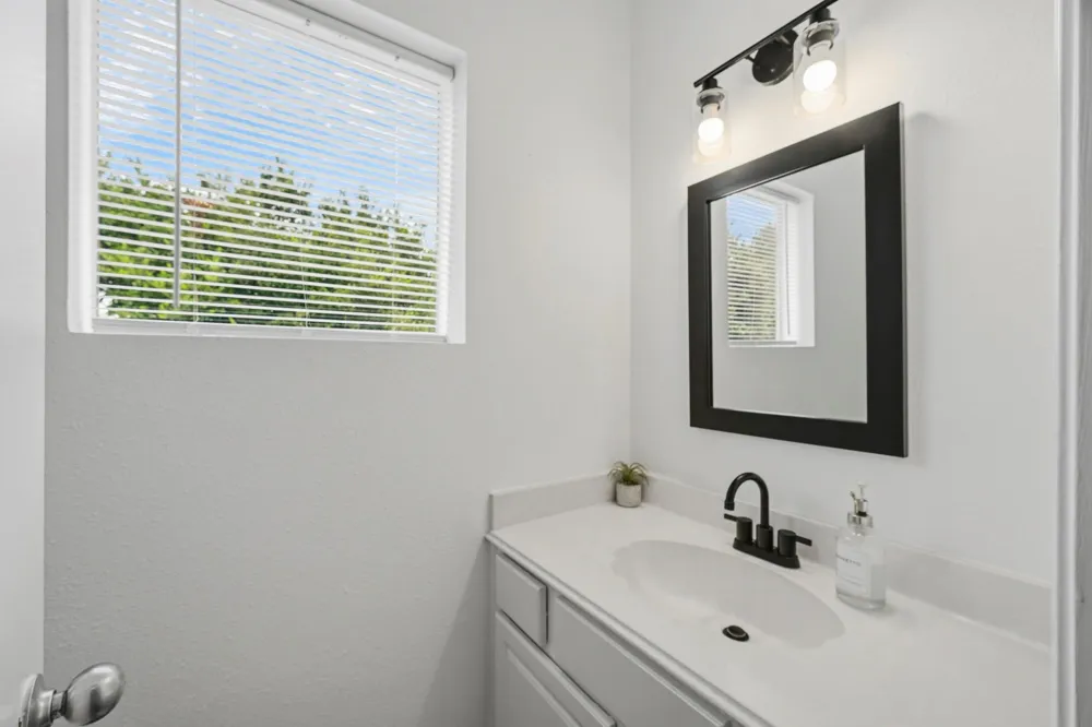 2602 Washington Avenue #C Houston, TX 77007