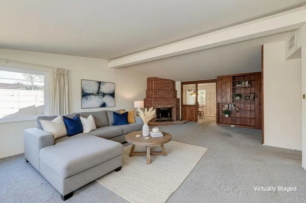 2228 Maple Street Costa Mesa, CA 92627