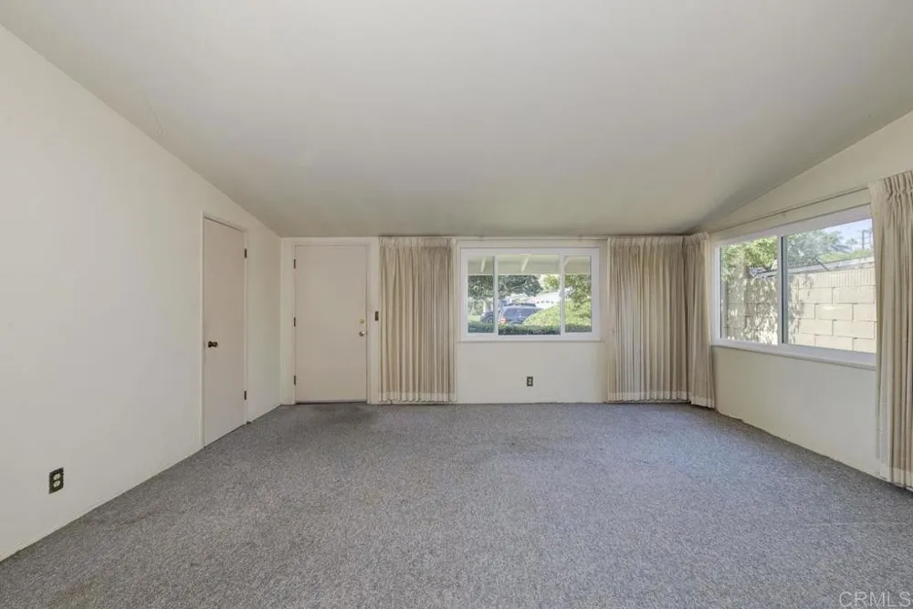 2228 Maple Street Costa Mesa, CA 92627