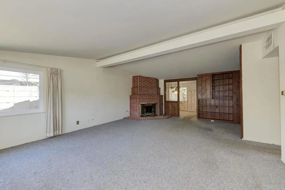 2228 Maple Street Costa Mesa, CA 92627