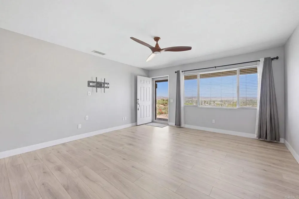 4503 Kittiwake Way Oceanside, CA 92057