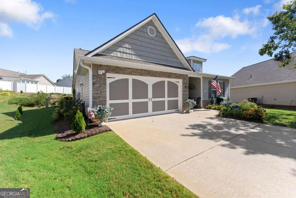 496 Tranquil DR Winder, GA 30680