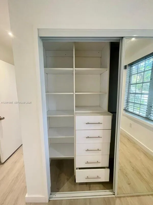 932 7th St #932D Miami Beach, FL 33139
