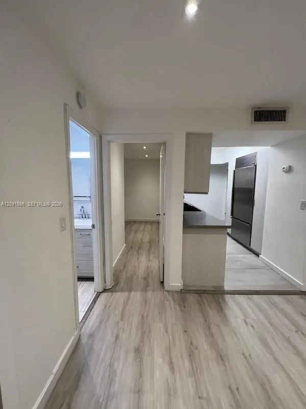 932 7th St #932D Miami Beach, FL 33139