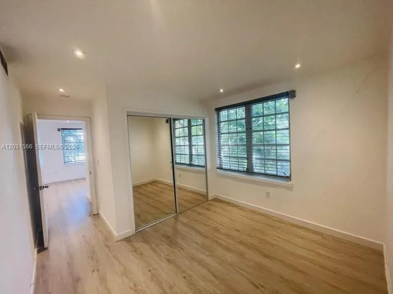 932 7th St #932D Miami Beach, FL 33139