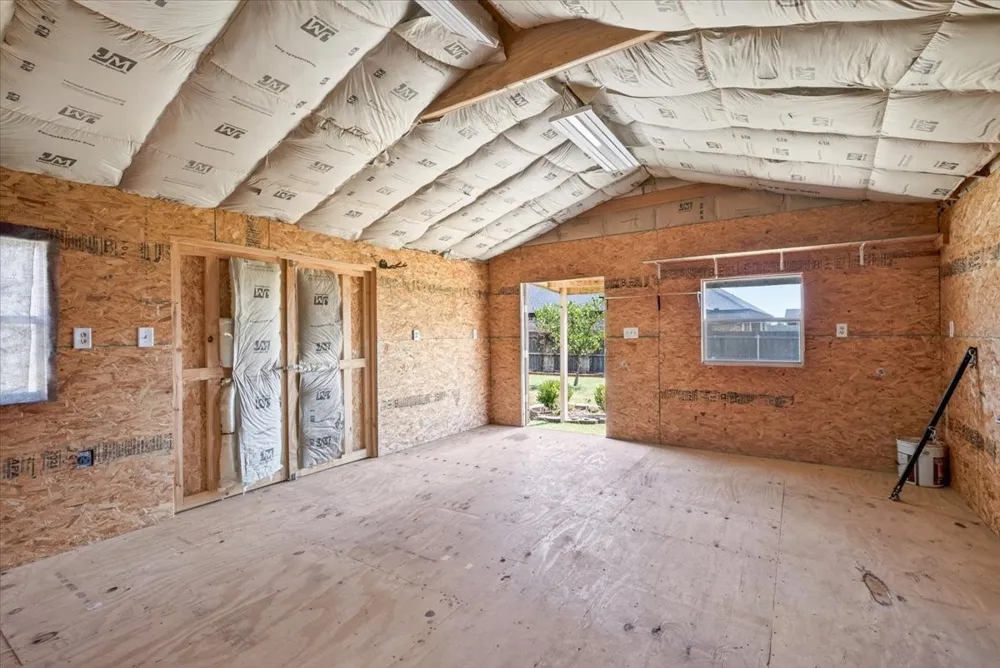 2112 Cole Street Mabank, TX 75147