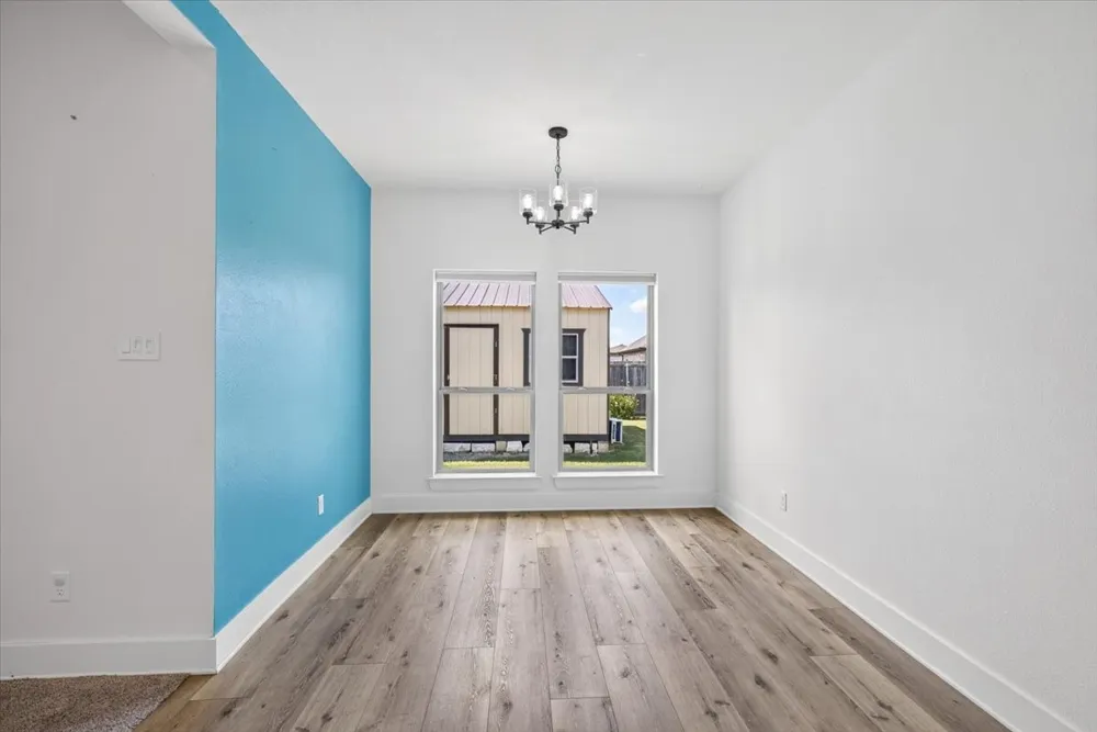2112 Cole Street Mabank, TX 75147