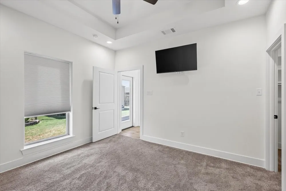 2112 Cole Street Mabank, TX 75147