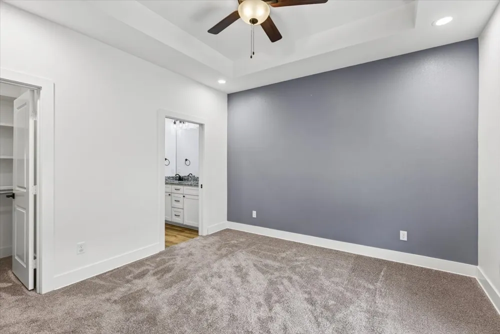 2112 Cole Street Mabank, TX 75147