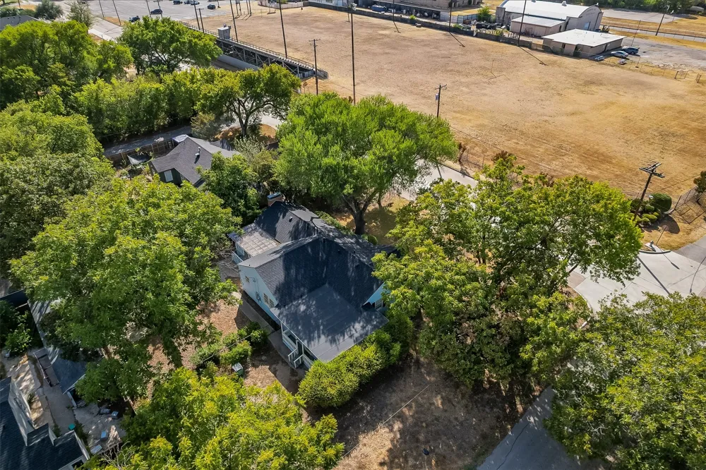 606 Bryson Street Waxahachie, TX 75165