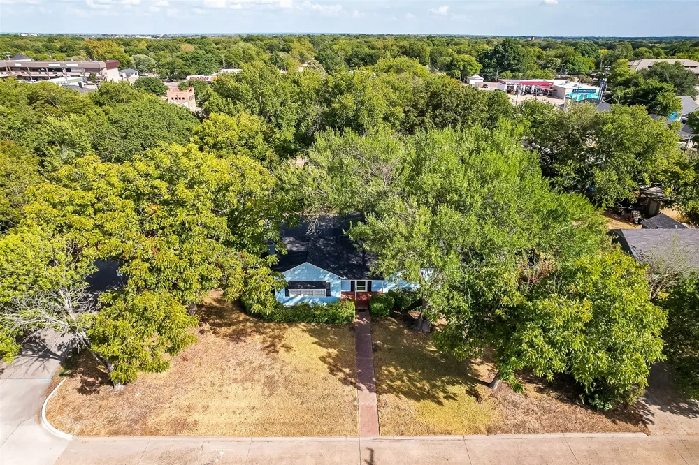 606 Bryson Street Waxahachie, TX 75165