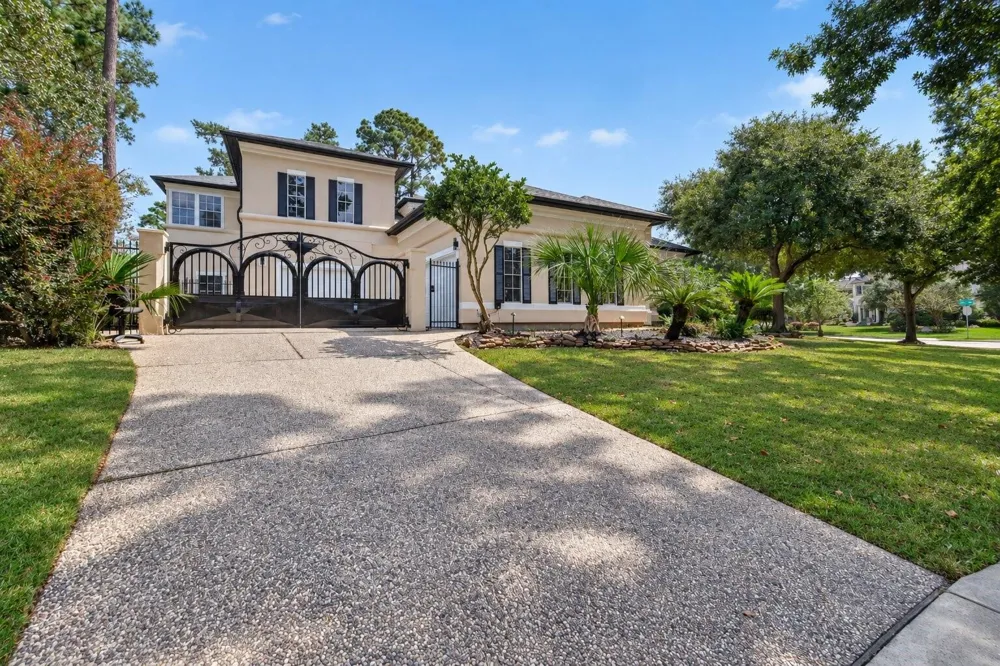 46 Kingwood Greens Drive Houston, TX 77339