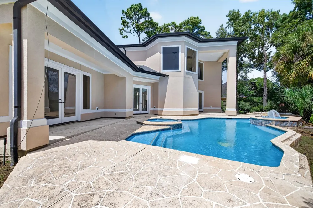 46 Kingwood Greens Drive Houston, TX 77339